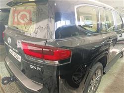 تۆیۆتا لاند کروزەر